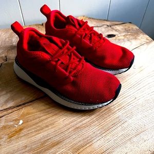 Boys size 11 tennis shoes red puma